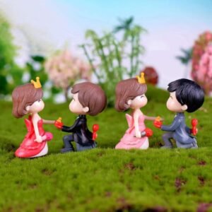 1set of 2 pcs Miniature bride-and-groom figurine couples