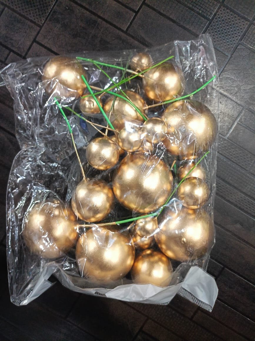 20pcs Golden Faux Ball