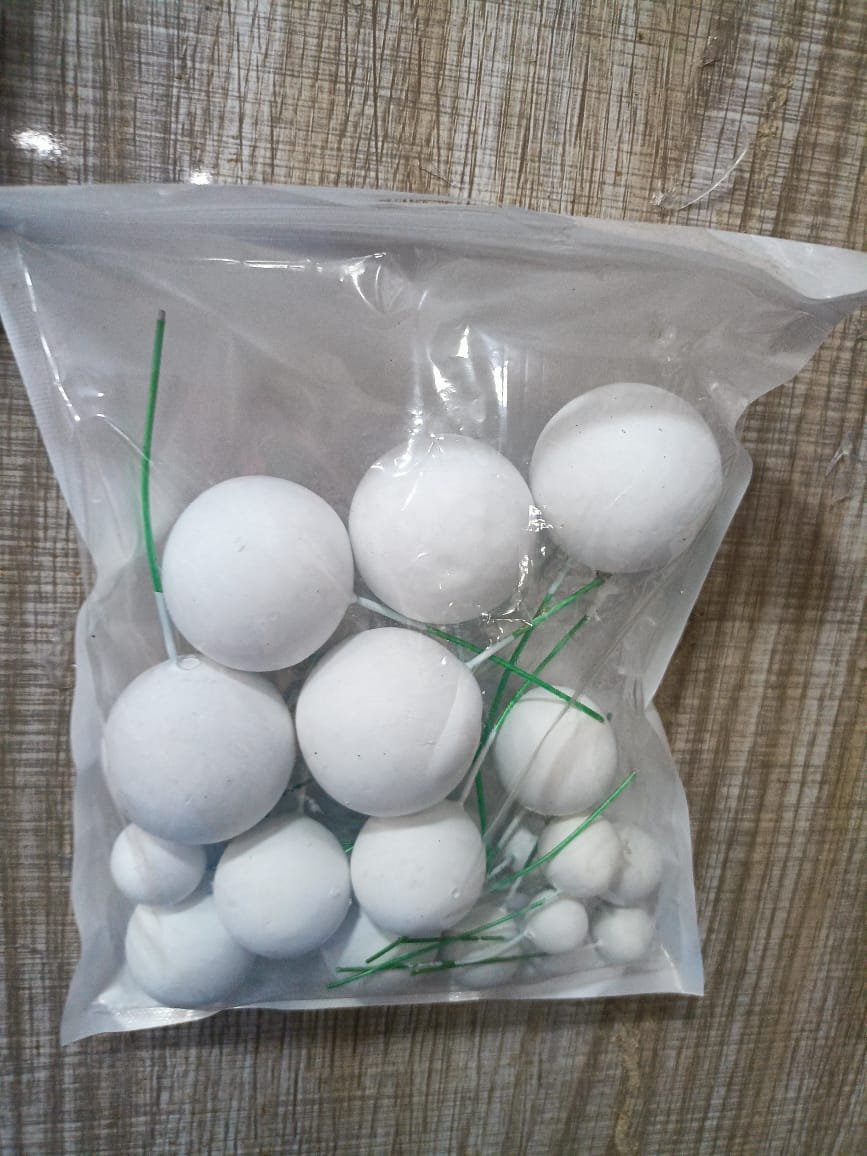 20pcs Matt White Faux Ball