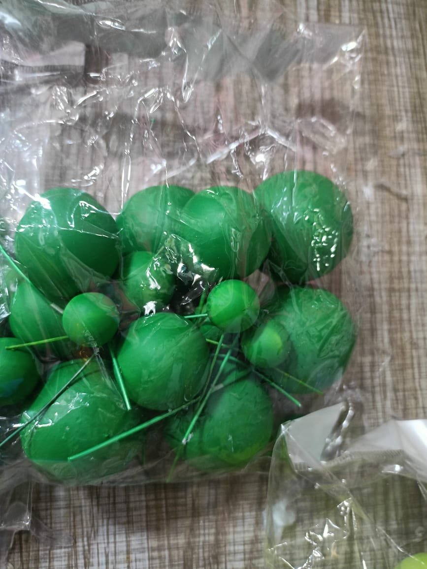 20pcs Matt Dark Green Faux Ball