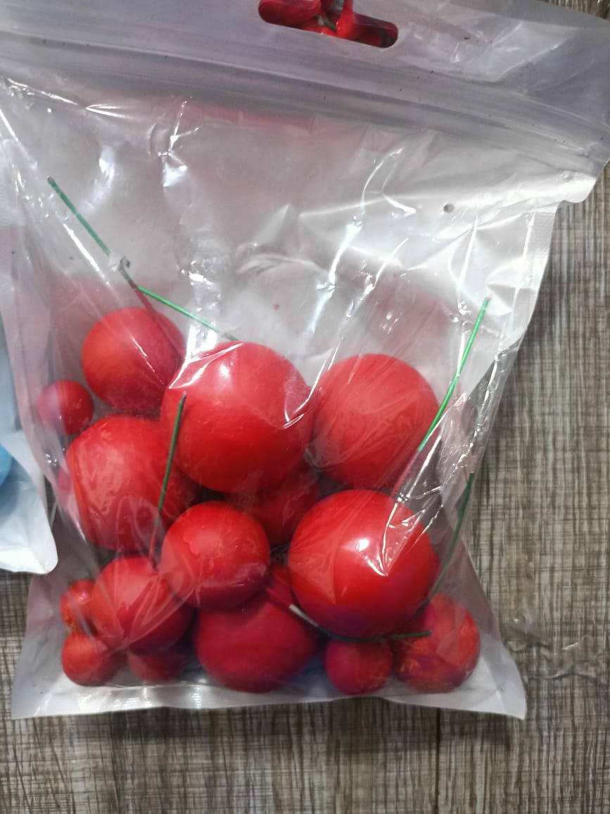 20pcs Matt Red Faux Ball
